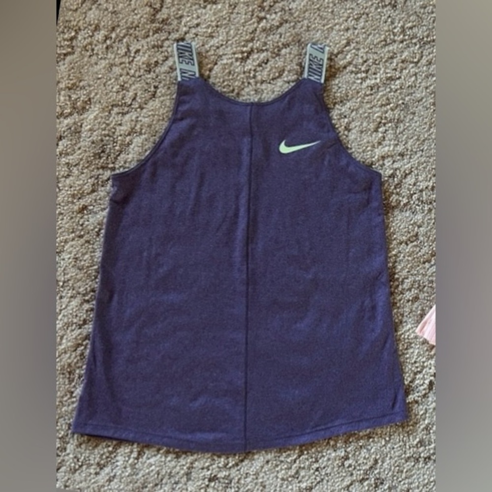 Girls’ Nike Athletic Tank Top, M (10-12).